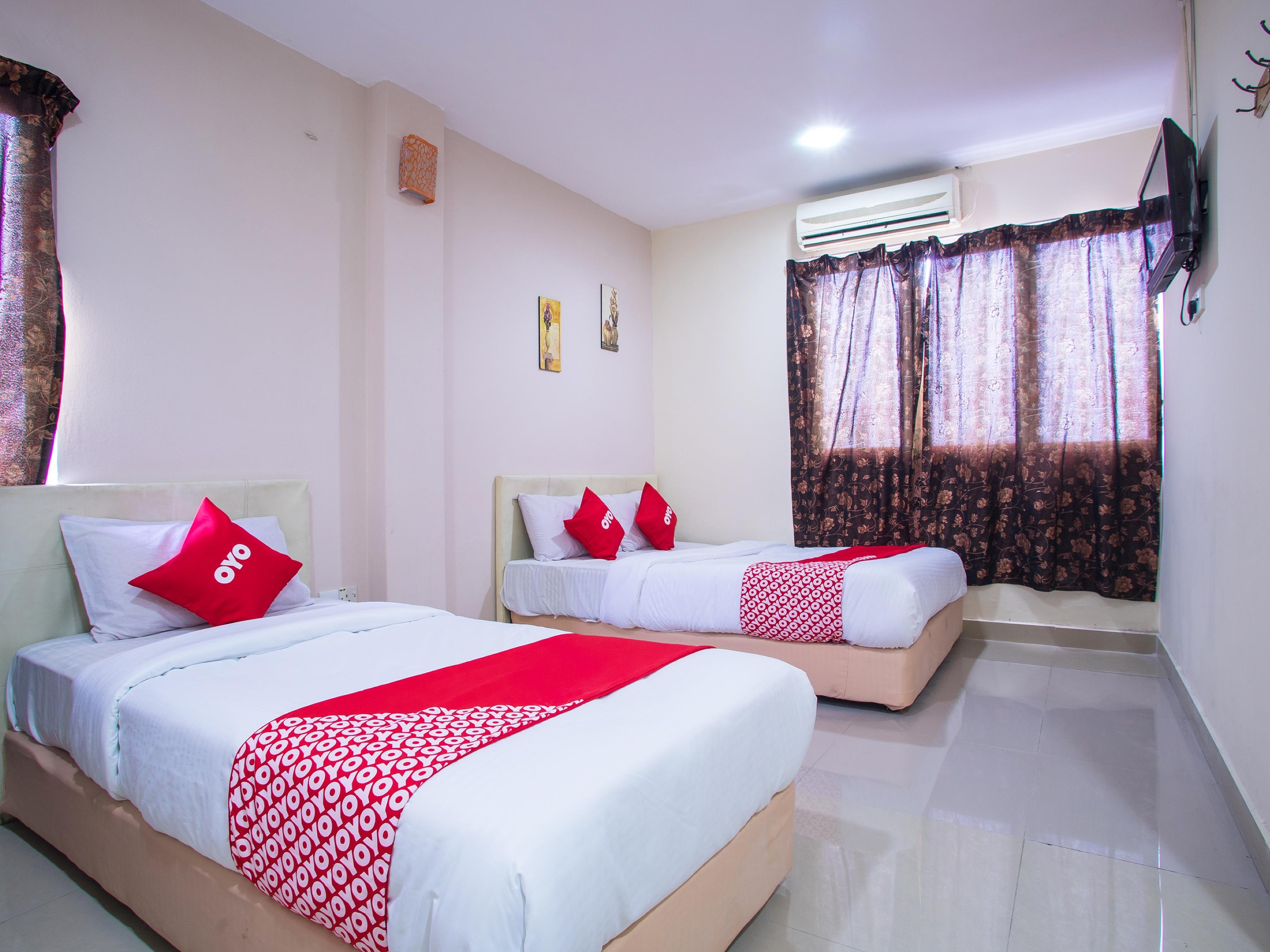Oyo 44010 Royals Star Hotel Серембан Екстериор снимка