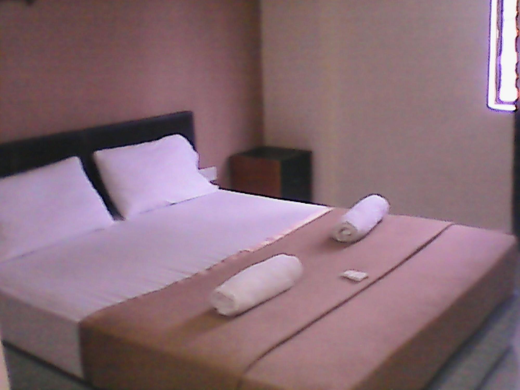 Oyo 44010 Royals Star Hotel Серембан Екстериор снимка